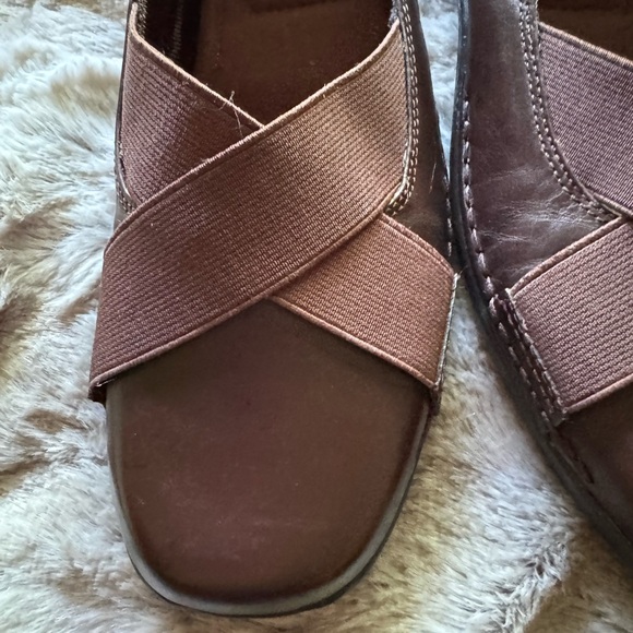 Life Stride brown leather loafers. Size 8 - Picture 2 of 6